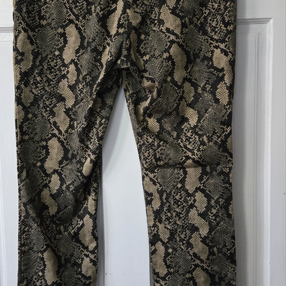 H&M Snake Print Capris - Picture 2 of 5
